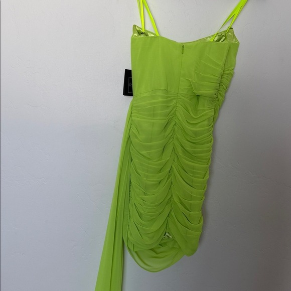 Mac Duggal Ieena 56005 Strapless Drape Bodycon Mini Dress Lime Size 6 NWT - Picture 7 of 7